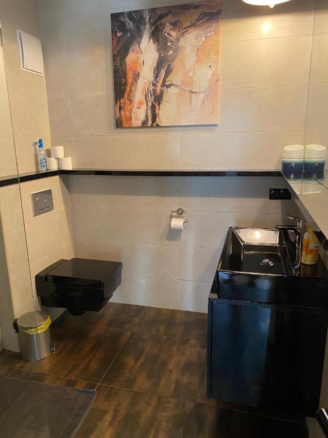 Modern 2 Bedrooms Penthouse in Gozsdu Court  Boedapest Buitenkant foto